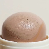 Κάντε contouring ή bronzing χαρίζοντας μια ηλιοκαμένη όψη στην επιδερμική με τα Bronzing Balms της PURE U, σε 4 αποχρώσεις.